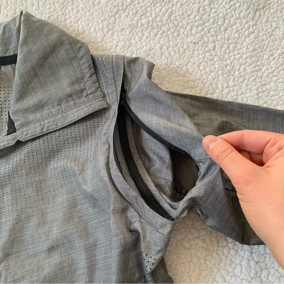 NIKE Lux Iridescent Convertible Running Jacket - Picture 4 of 12